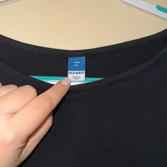 Old Navy Black Long-Sleeve Shirt - Picture 3 of 4